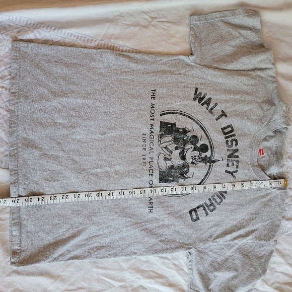 Walt Disney World T-Shirt - Picture 6 of 6